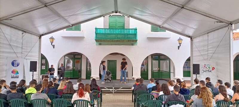 La actividad se desarrolla los días 20, 21, 28, 29 y 30 de marzo y está previsto que la vean unos 1.300 estudiantes, aproximadamente, de diferentes institutos de Telde / TA